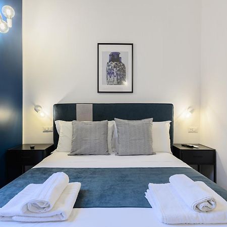 Into Mann Hotel Наполи Екстериор снимка