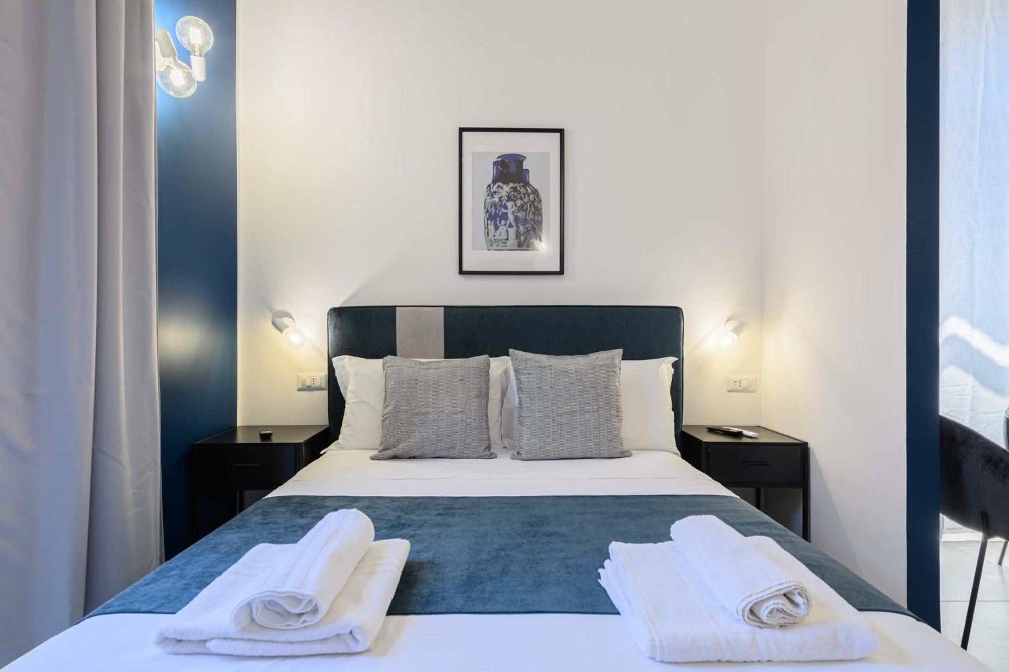 Into Mann Hotel Наполи Екстериор снимка