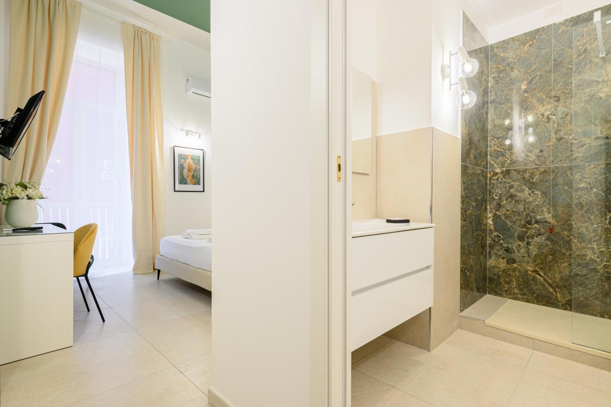 Into Mann Hotel Наполи Екстериор снимка