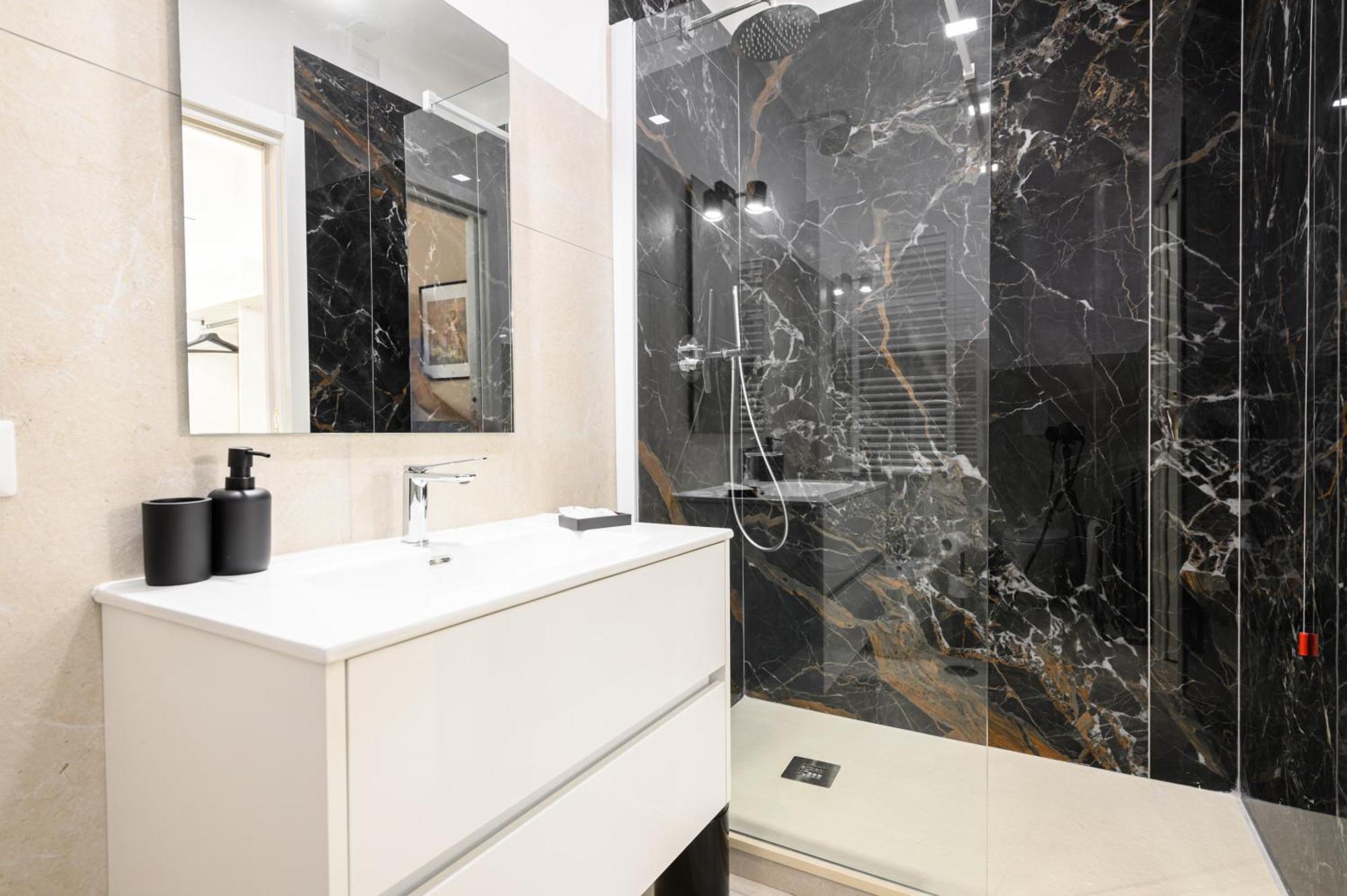 Into Mann Hotel Наполи Екстериор снимка