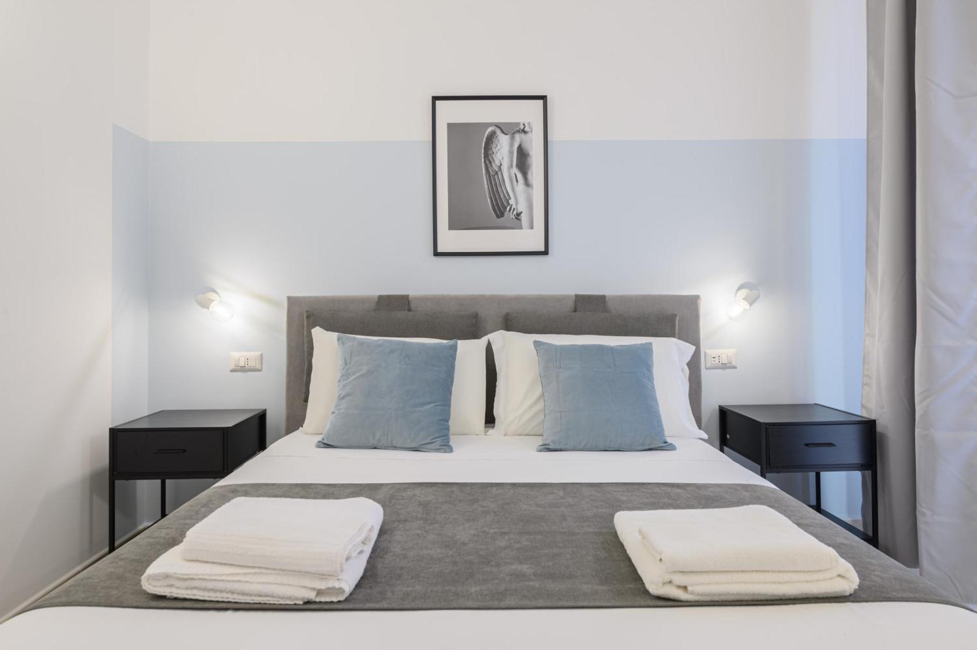 Into Mann Hotel Наполи Екстериор снимка