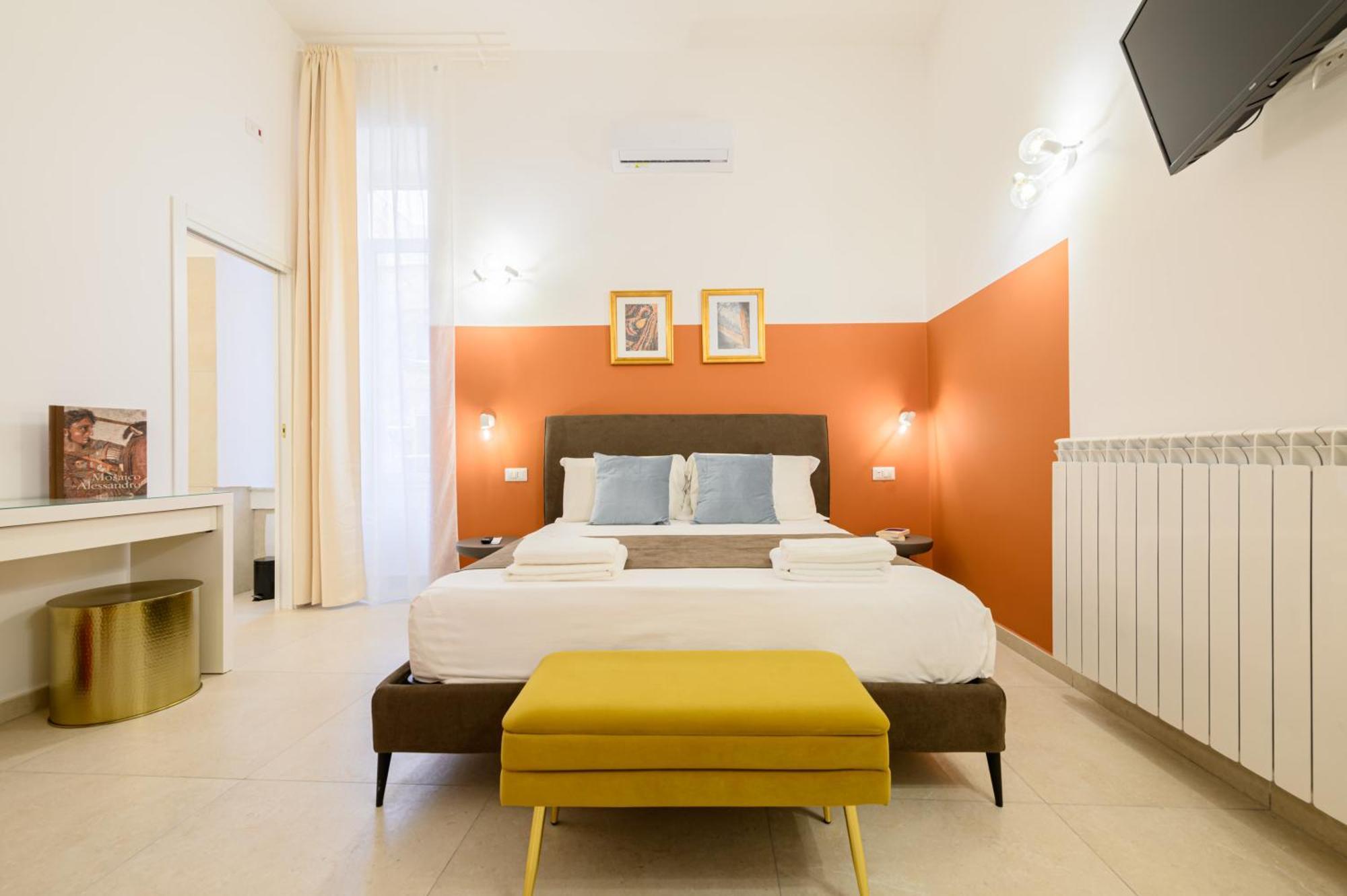 Into Mann Hotel Наполи Екстериор снимка